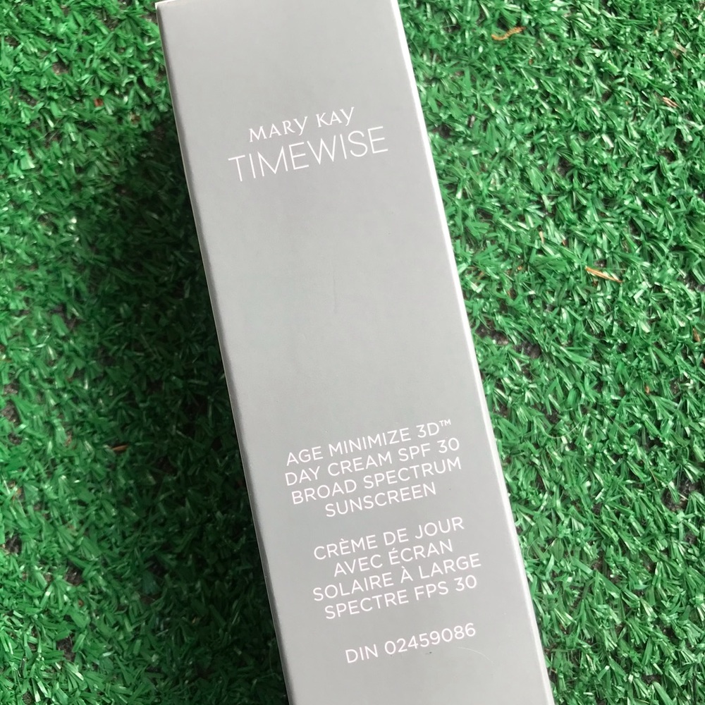 Mary Kay Age Minimizing 3D Day Cream